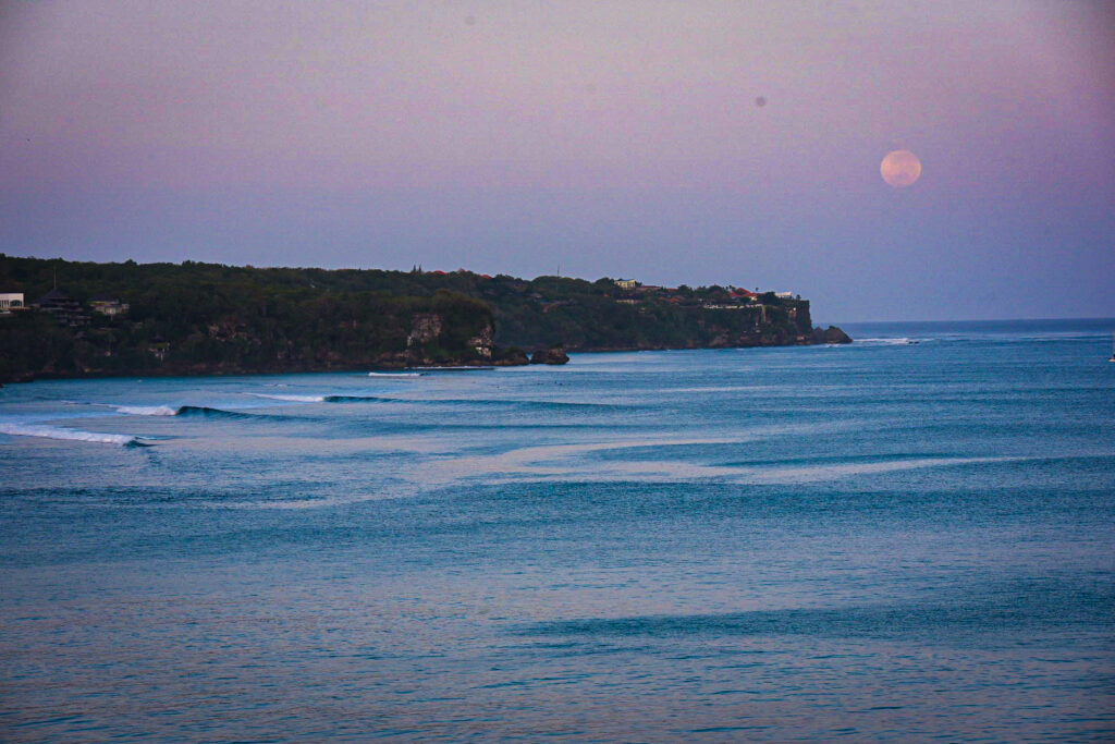 Uluwatu bali - climate change and surfing